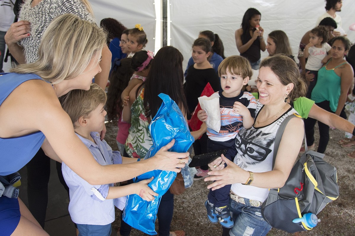 Faire Des Missions Humanitaires à L étranger